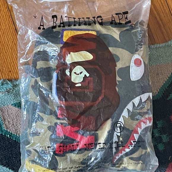 BAPE Shark Full Zip Hoodie (yellow) - Picture 4 of 4